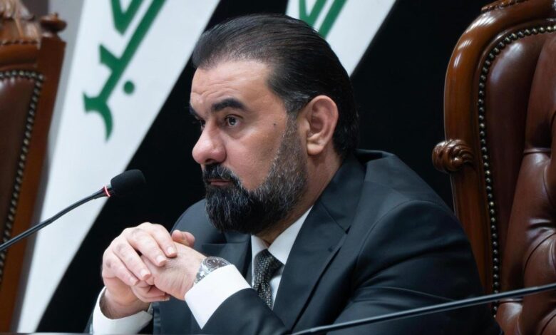 الحلبوسي يعلن أسماء 17 مرشحاً لرئاسة الجمهورية العراقية بعد انسحاب واحد منهم