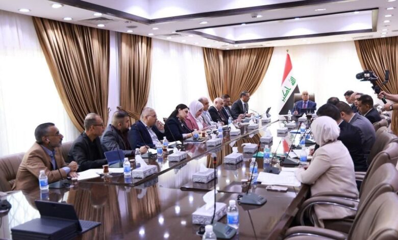 وزير الصحة العراقي يعقد اجتماع مع شركات عالمية لتطوير توفير الأدوية والمستلزمات الطبية