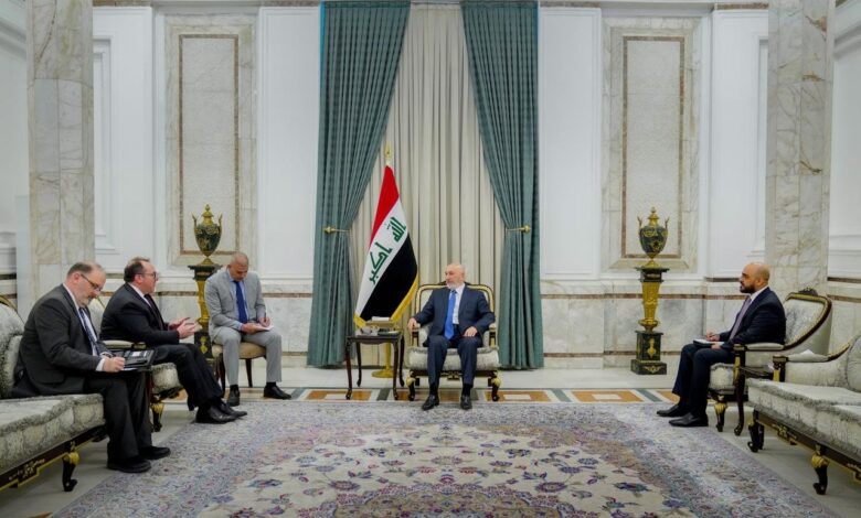 رئيس الجمهورية العراقية يبحث مع المسؤول الأمريكي خفض التصعيد الإقليمي وتعزيز الحوار