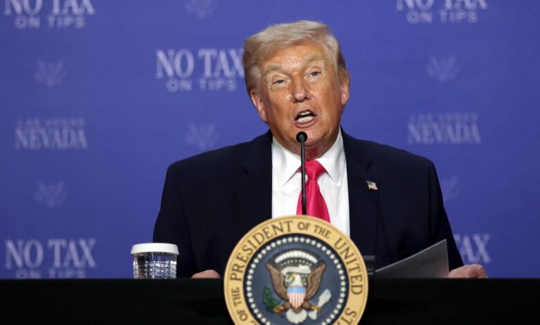 ترامب يؤكد سير المحادثات الأمريكية الإيرانية بصورة إيجابية ويرفض الابتزاز