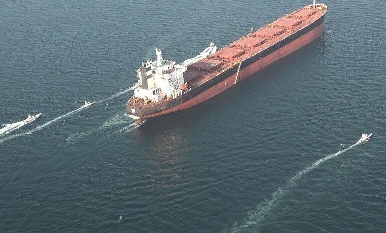 المنظمة البحرية الدولية تضع خطة لإجلاء مئات السفن العالقة في الخليج