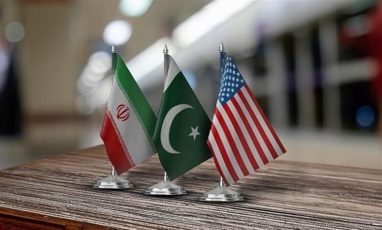 وزير الإعلام الباكستاني ينتظر رد طهران على المشاركة في المفاوضات