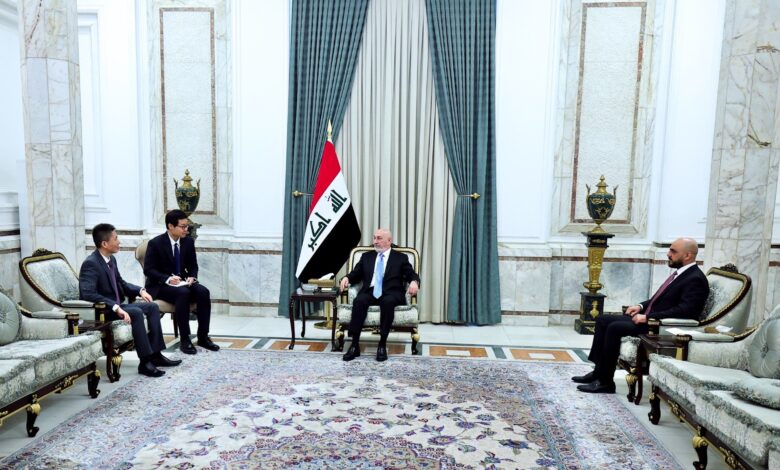 آميدي يتسلم رسالة تهنئة من شي جين بينغ ويؤكد تطوير الشراكة الاستراتيجية العراقية الصينية