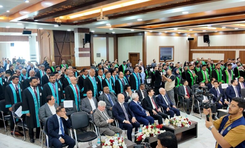 العسكري يشهد تخريج الدفعة الخامسة من معهد العلمين ويؤكد الالتزام بجودة التعليم العالي