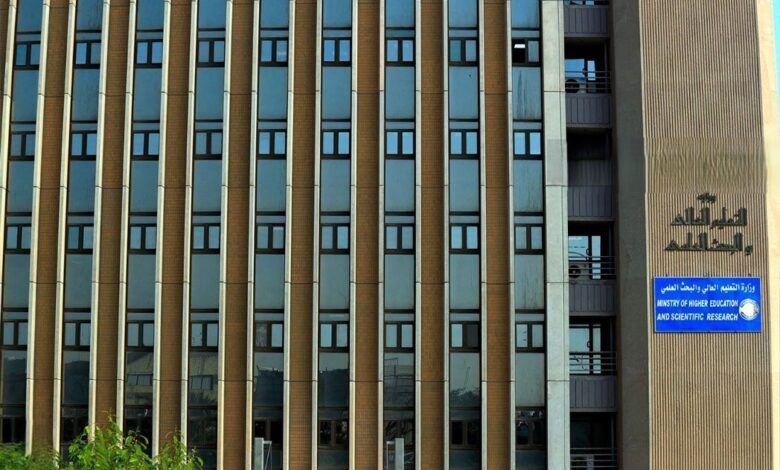 وزارة التعليم تطلق 300 منحة دراسية هندية للطلاب غير الموظفين