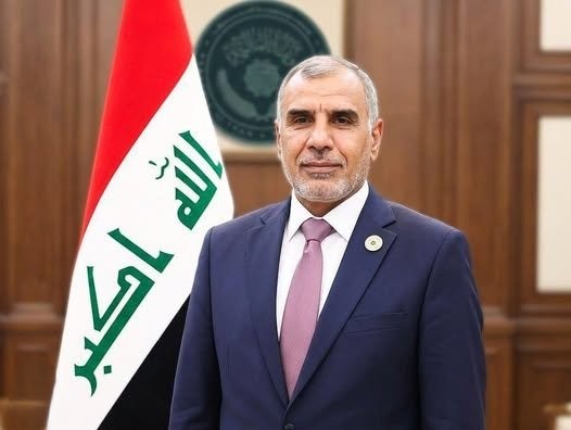 وزير المالية الجديد يعد بمعالجة الأزمة المالية وحماية قوت المواطنين