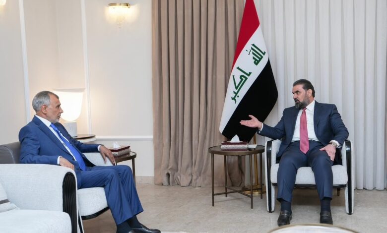 وزير المالية العراقي يحذر من تحديات مالية خطيرة بسبب تراجع أسعار النفط