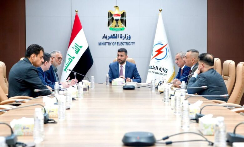 وزير الكهرباء يشكل غرفة عمليات على مدار الساعة لتحسين استقرار الشبكة الكهربائية