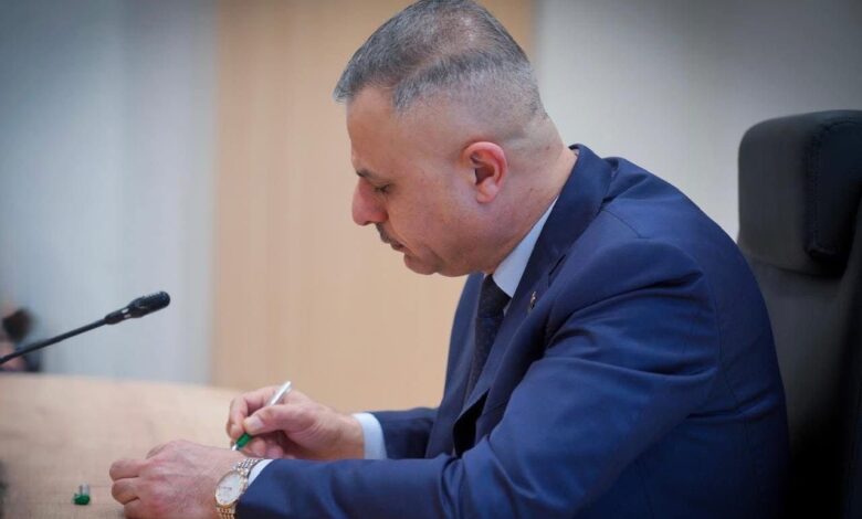 وزارة الداخلية تصدر أوامر منح القدم للضباط والموظفين والمراتب