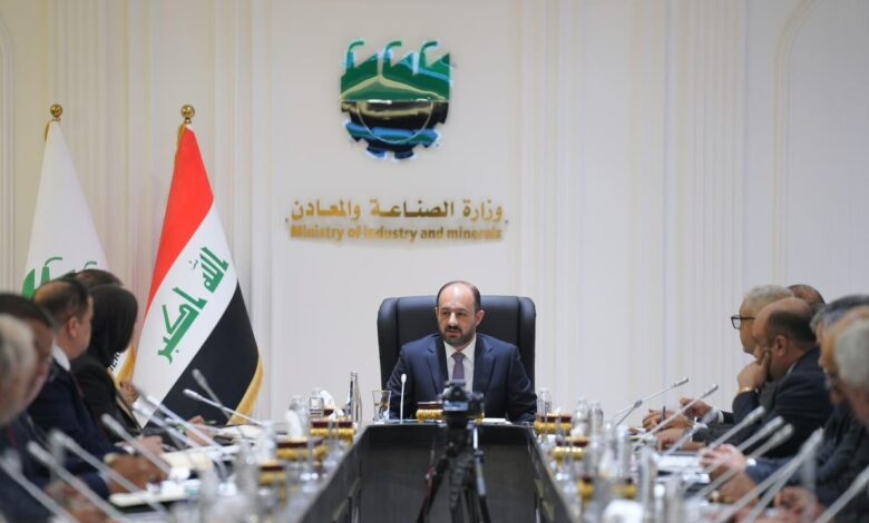وزير الصناعة العراقي يطلق 10 مبادرات استراتيجية لتطوير الأداء الصناعي