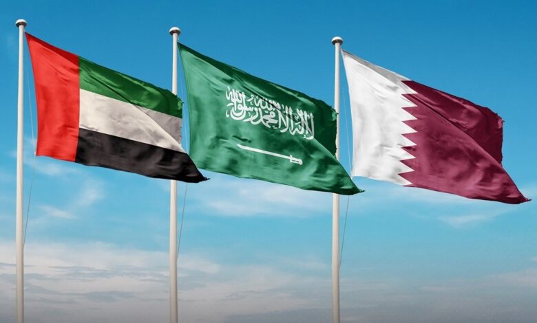 دول الخليج تدين الهجمات على الكويت وتؤكد التضامن الكامل معها