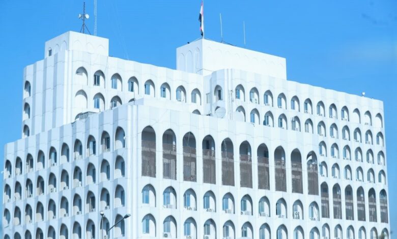 العراق يدين الهجمات الإقليمية ويدعو لحلول دبلوماسية لتجنب التصعيد