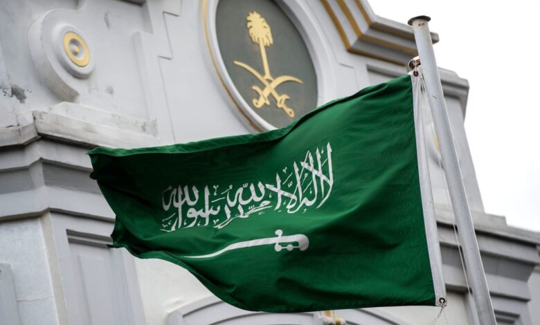 السعودية تدعم المفاوضات الباكستانية القطرية لتعزيز الاستقرار الإقليمي