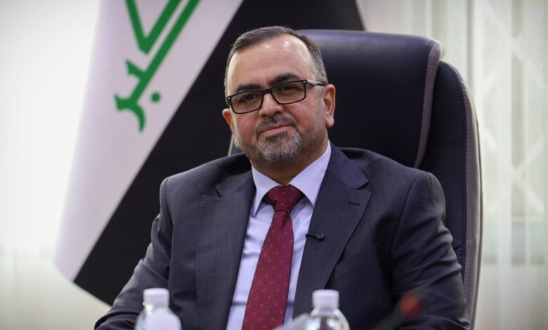 وزير الصحة العراقي يطلق آلية جديدة لضبط تعاقدات الضمان الصحي مع المستشفيات الأهلية