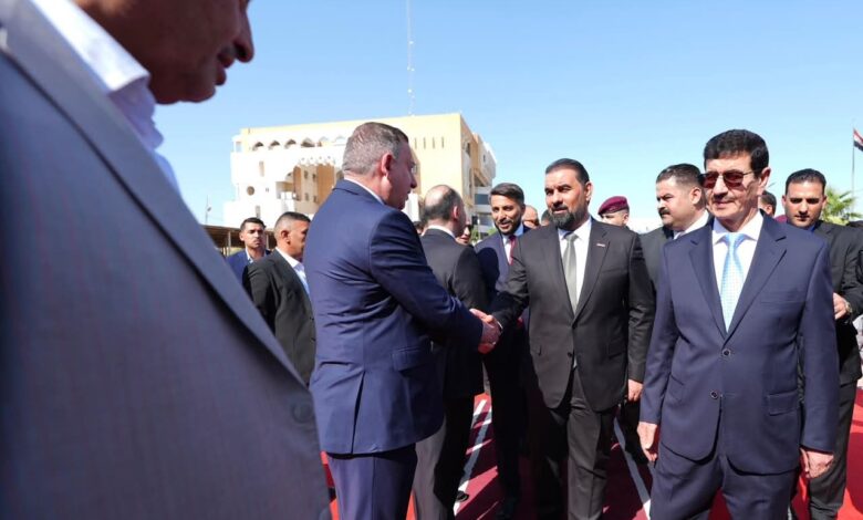 الحلبوسي يترأس اجتماعاً موسعاً مع مجلس محافظة النجف