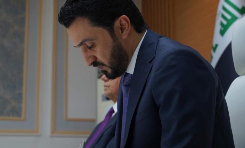 وزير الاتصالات يعلن تفكيك شبكة إنترنت غير قانونية استهدفت أكثر من 10 آلاف وحدة سكنية في العراق