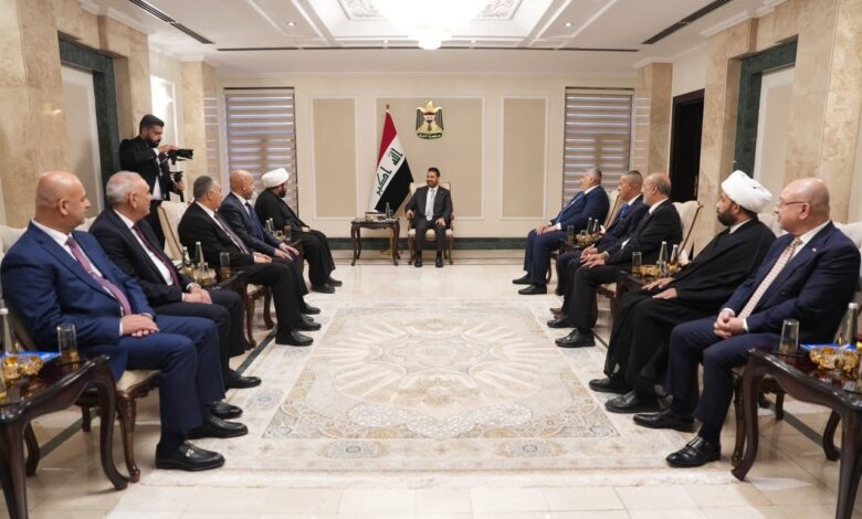 رئيس الوزراء يهنئ هيئة الحج والعمرة بالمرتبة الأولى ويؤكد دعم الحكومة لخططها