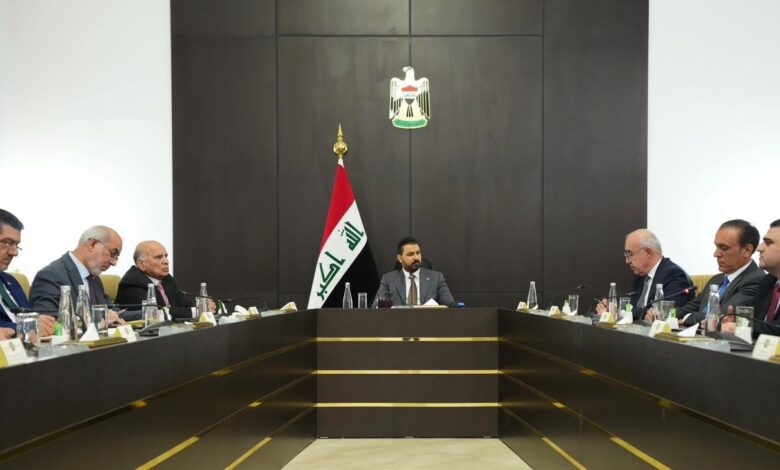 رئيس الوزراء يأمر باستئناف الشركات النفطية عملها في كردستان لتعويض خسائر التصدير