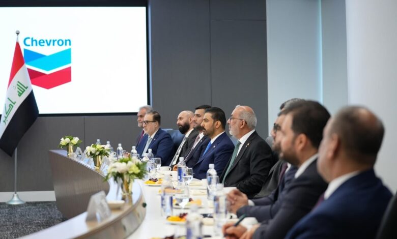 رئيس الوزراء يبحث مع شيفرون توسعة النفط في العراق لزيادة الإنتاج والتكرير