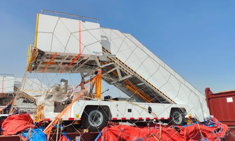 مطار الناصرية الدولي يستقبل الوجبة الثانية من المعدات الأرضية