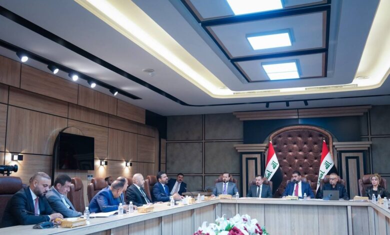 الحلبوسي يترأس اجتماع اللجنة المالية ويؤكد توحيد التعرفة الجمركية وتطبيق الأسيكودا