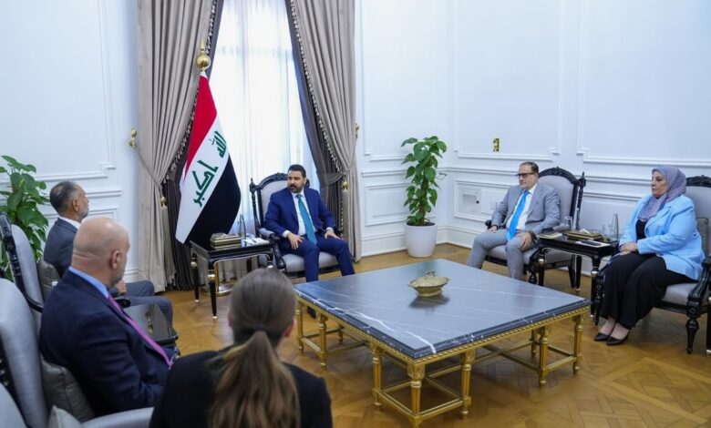 الحوار سبيل إنهاء الأزمات.. العراق يدعو لجهود إقليمية ودولية مكثفة لتحقيق السلام