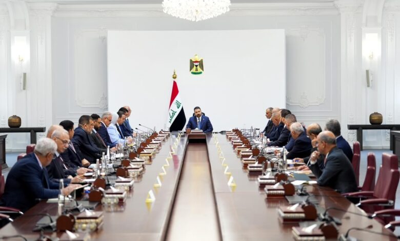الزيدي يوجّه بعمل الشركات النفطية على مدار الساعة لمواجهة أزمة هرمز
