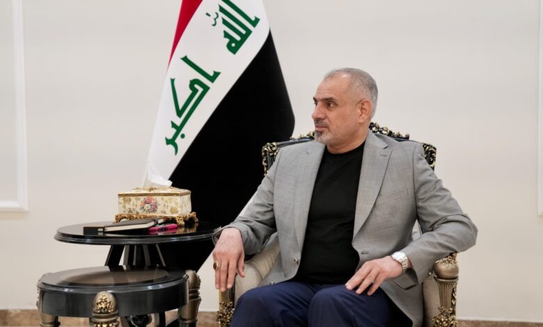 اجتماع موسع برئاسة فيحان لبحث أولويات المحافظات في الموازنة