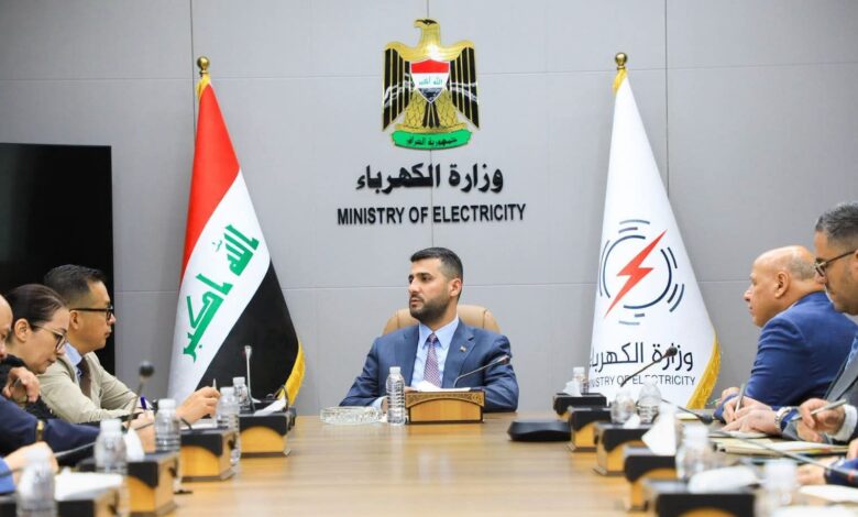وزير الكهرباء يشدد على أولوية تمويل مشاريع نقل الطاقة الكهربائية