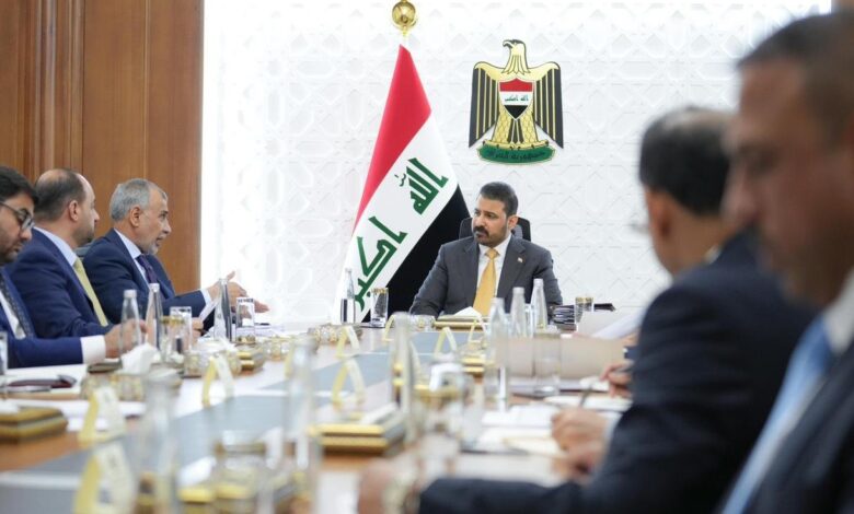رئيس الوزراء يدعو لتطوير القطاع الصناعي والاستفادة من الخامات المحلية