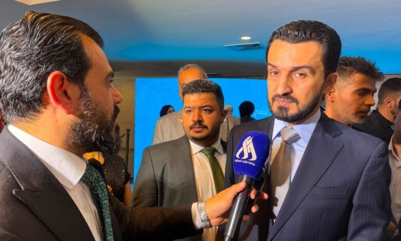وزير الاتصالات يكشف عن إجراءات لمكافحة بيع الإنترنت غير الشرعي