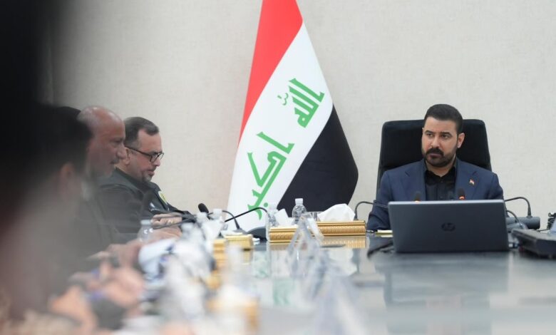 رئيس الوزراء يؤكد استمرار خدمات الزائرين والتفويج العكسي بعد تجاوز أعدادهم 20 مليوناً