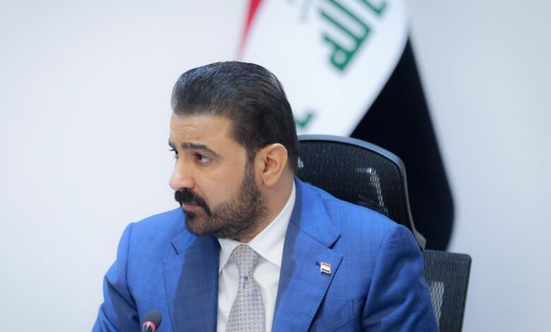 الزيدي يوجه بتعزيز الرقابة على الأداء الحكومي عبر المسؤولية المباشرة