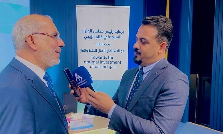 وزارة النفط تسعى لتسريع تنفيذ المشاريع النفطية والغازية مع الشركات العاملة