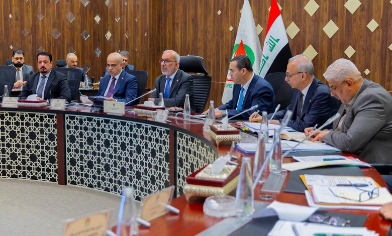 وزير النفط: نعمل على مدار الساعة لتأمين احتياجات المواطنين النفطية