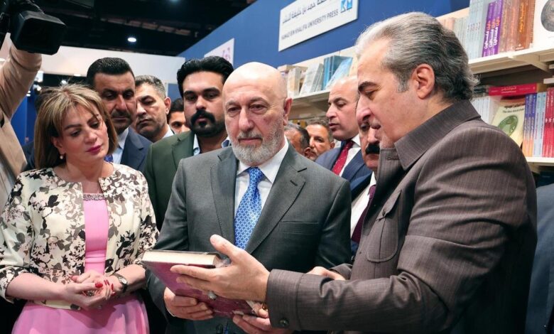 رئيس الجمهورية يزور معرض الكتاب ويؤكد على استعادة بغداد مكانتها الحضارية