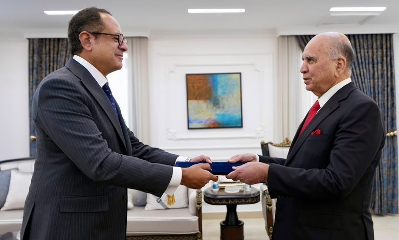 حسين يستقبل السفير المصري ويؤكد على عمق العلاقات الثنائية بين العراق ومصر