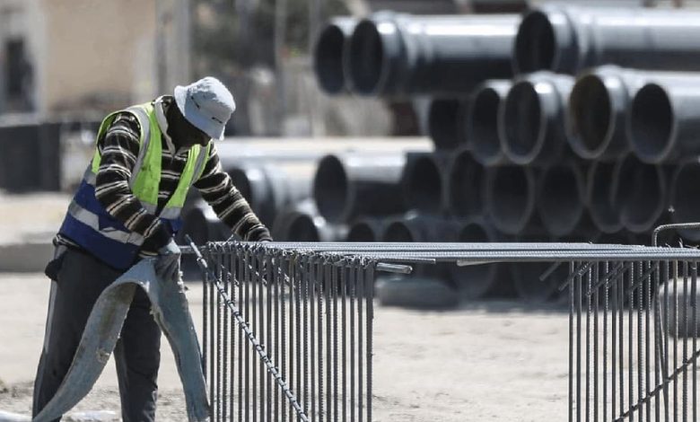 وزارة التجارة تبدأ بيع المواد الإنشائية نقداً وبالتقسيط