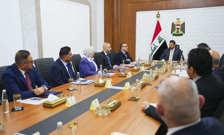 الزيدي يوجّه بتخصيص أموال كافية لوزارة الصحة لتأمين الأدوية والمستلزمات الطبية